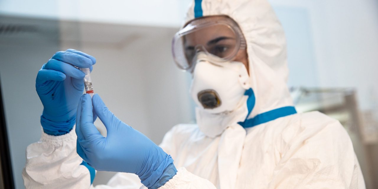 Regina Maria lansează studiul care urmărește răspunsul imun postvaccinal împotriva COVID-19