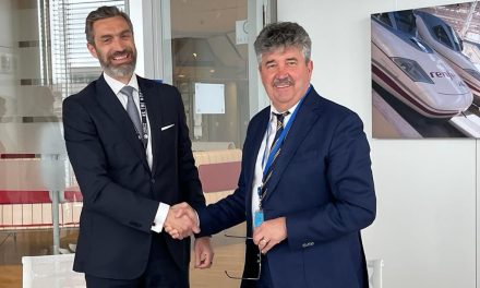 Banca Europeană de Investiții (BEI) și Antibiotice SA au semnat un acord de consultanță privind dezvoltarea strategică a platformei industriale a companiei