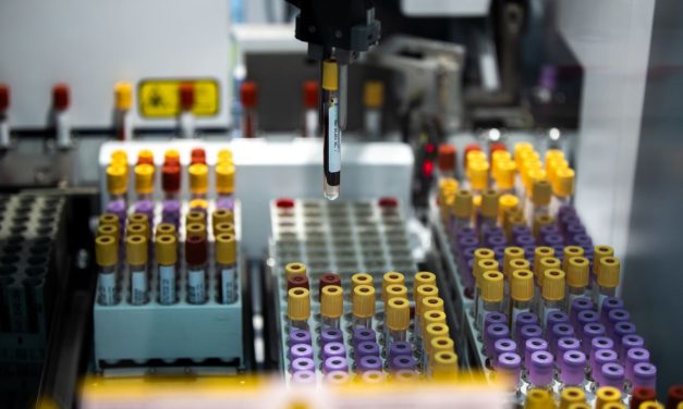 Diagnosticarea Alzheimer printr-un simplu test de sânge a devenit o realitate pentru români, în cadrul REGINA MARIA