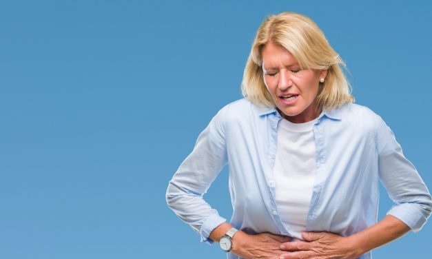 Afecțiunile digestive cel mai des întâlnite la femeile aflate în perimenopauză și menopauză