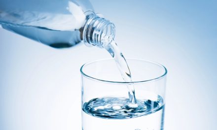 Dr. Oana Pop: Bea apă corect, un truc simplu pentru un metabolism activ